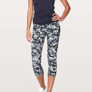 Lululemon Wunder Under Crop Capri Floral Leggings Activewear Athleisure Size 4